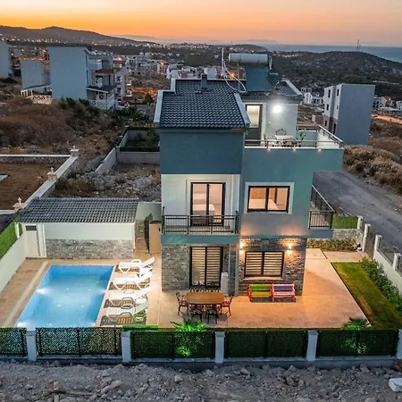 With Pool In The Unique Nature Of Mordogan Willa